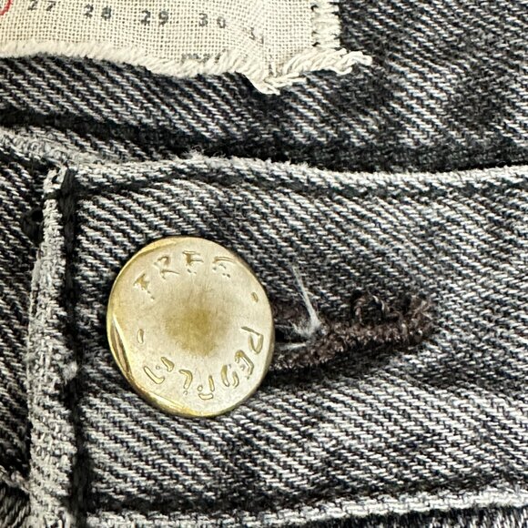 Free People "We The Free" Denim Fray Hem Shorts, Size 26 - Picture 7 of 8